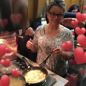 Meet your Posher, Stella